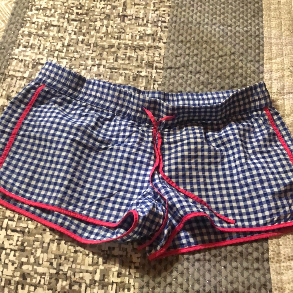 Vineyard Vine shorts like new